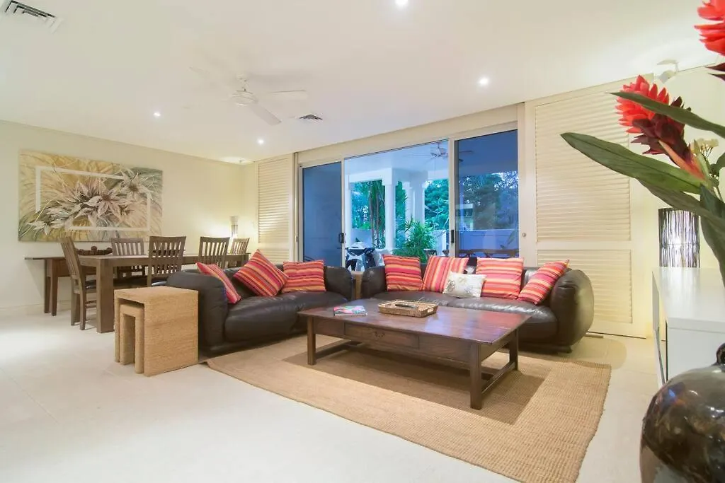 Villa Oceanique - Absolute Beachfront Port Douglas